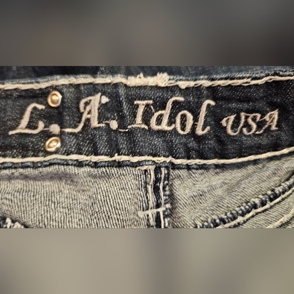 LA Idol Dark Wash Embellished Denim Capris Y2K Bling Pockets - Picture 8 of 10